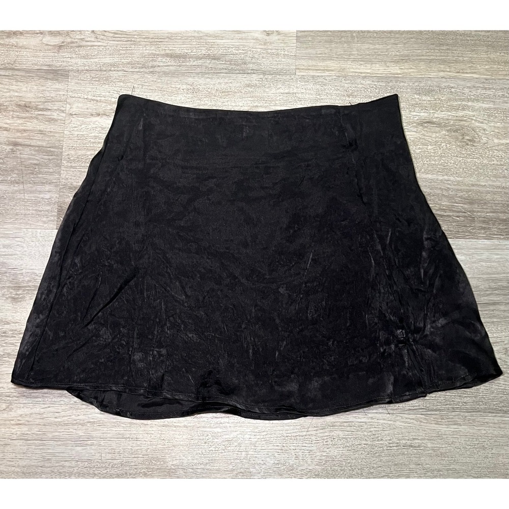Fashion Nova 100% polyester women's medium skirt